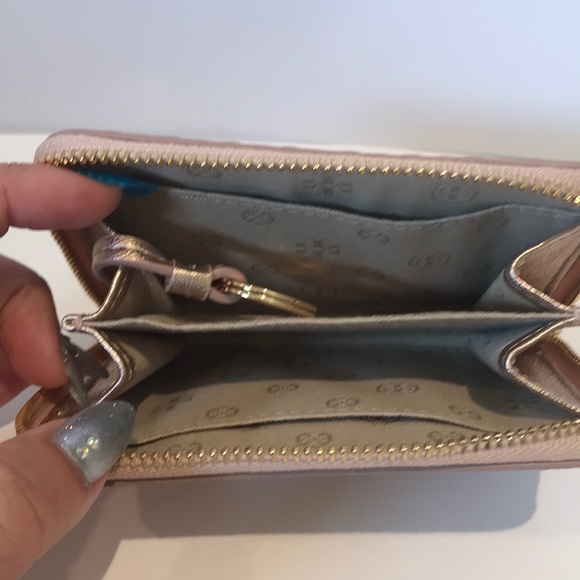 Rose gold brand new credit card wallet - Tory B - Picture 2 of 2
